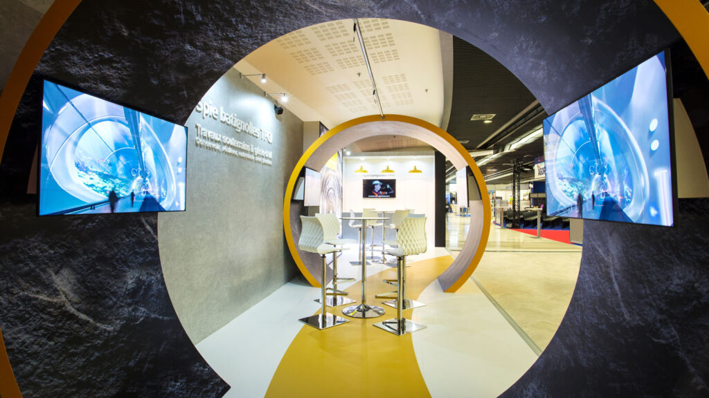 découvrez l'inauguration de la nouvelle salle d'exposition du designer près de nantes, un espace dédié à la créativité et à l'innovation en design.