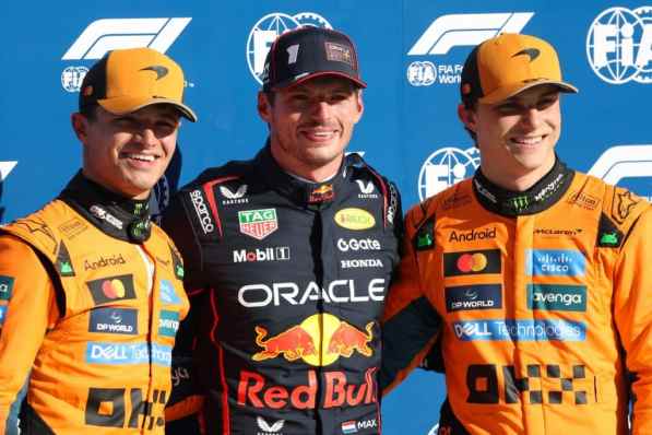 découvrez comment oscar piastri ambitionne d'atteindre le sommet de la formule 1 en rejoignant l'équipe mclaren, avec des objectifs élevés pour la saison à venir.