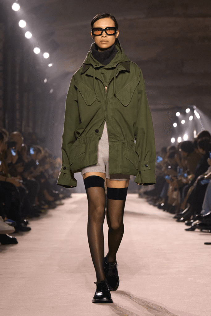 découvrez les teintes incontournables automne-hiver 2025, alliant élégance et tendance pour sublimer votre style cette saison.
