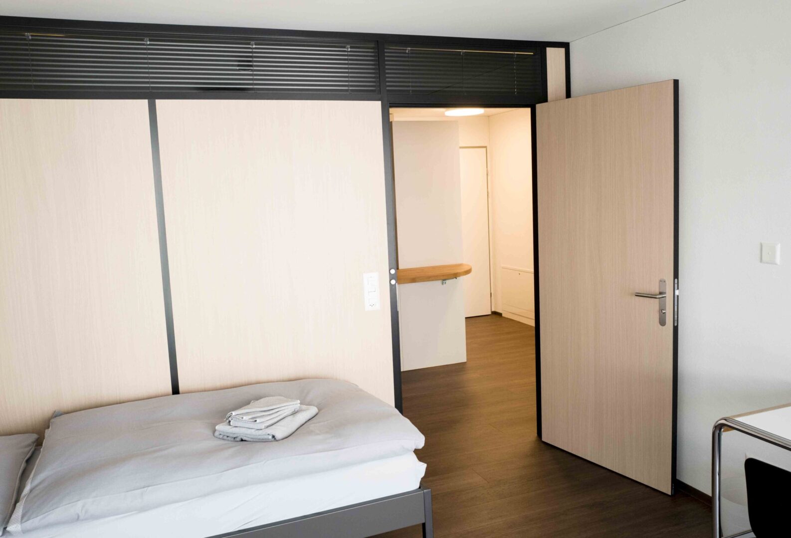 découvrez l'implantation d'habitat en belgique et en suisse, offrant design et qualité pour votre intérieur.