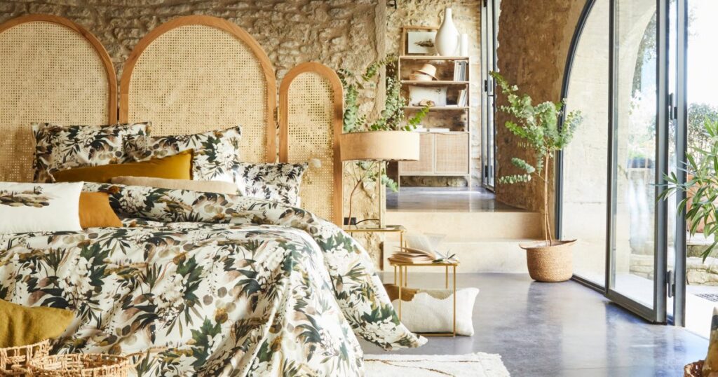 découvrez les teintes élégantes tendance 2026 pour sublimer vos têtes de lit raffinées et créer une ambiance chic et sophistiquée dans votre chambre.