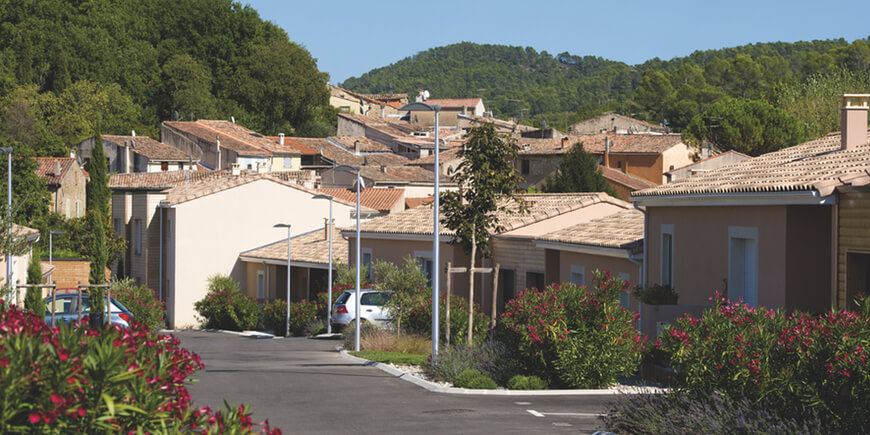 découvrez l'acquisition d'une venelle à lissieu pour un projet de résidence senior, un cadre idéal alliant tranquillité et proximité des services.