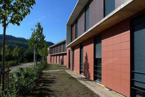 la résidence serenly bergerac récompensée pour son excellent rapport qualité-prix, offrant un cadre de vie confortable et des prestations de qualité.