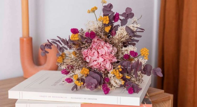 découvrez comment sécher vos fleurs fanées pour créer une décoration unique tout en préservant les émotions attachées à ces souvenirs floraux.