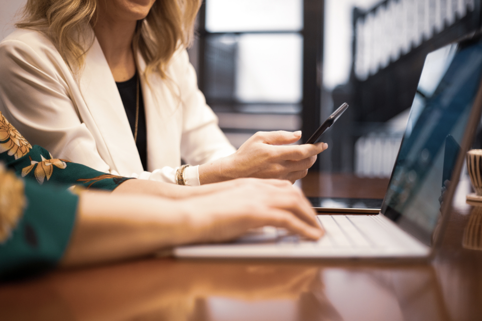Coaching de carrière : retrouver un cap professionnel sans s&rsquo;épuiser